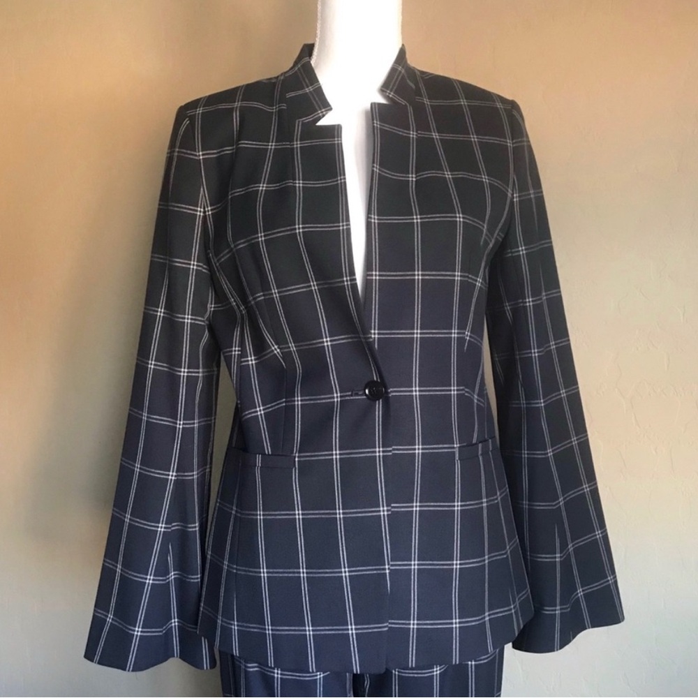 BR Grid Suit